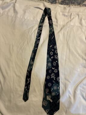 Don Loper Mens Neck Tie 100% Silk Made In USA